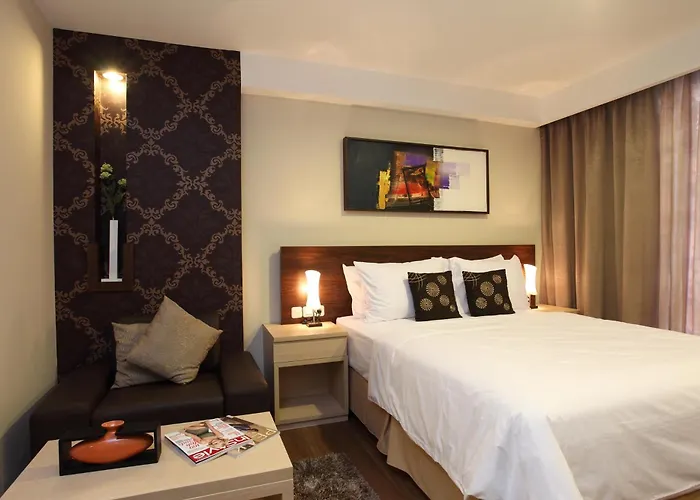 Avissa Suites