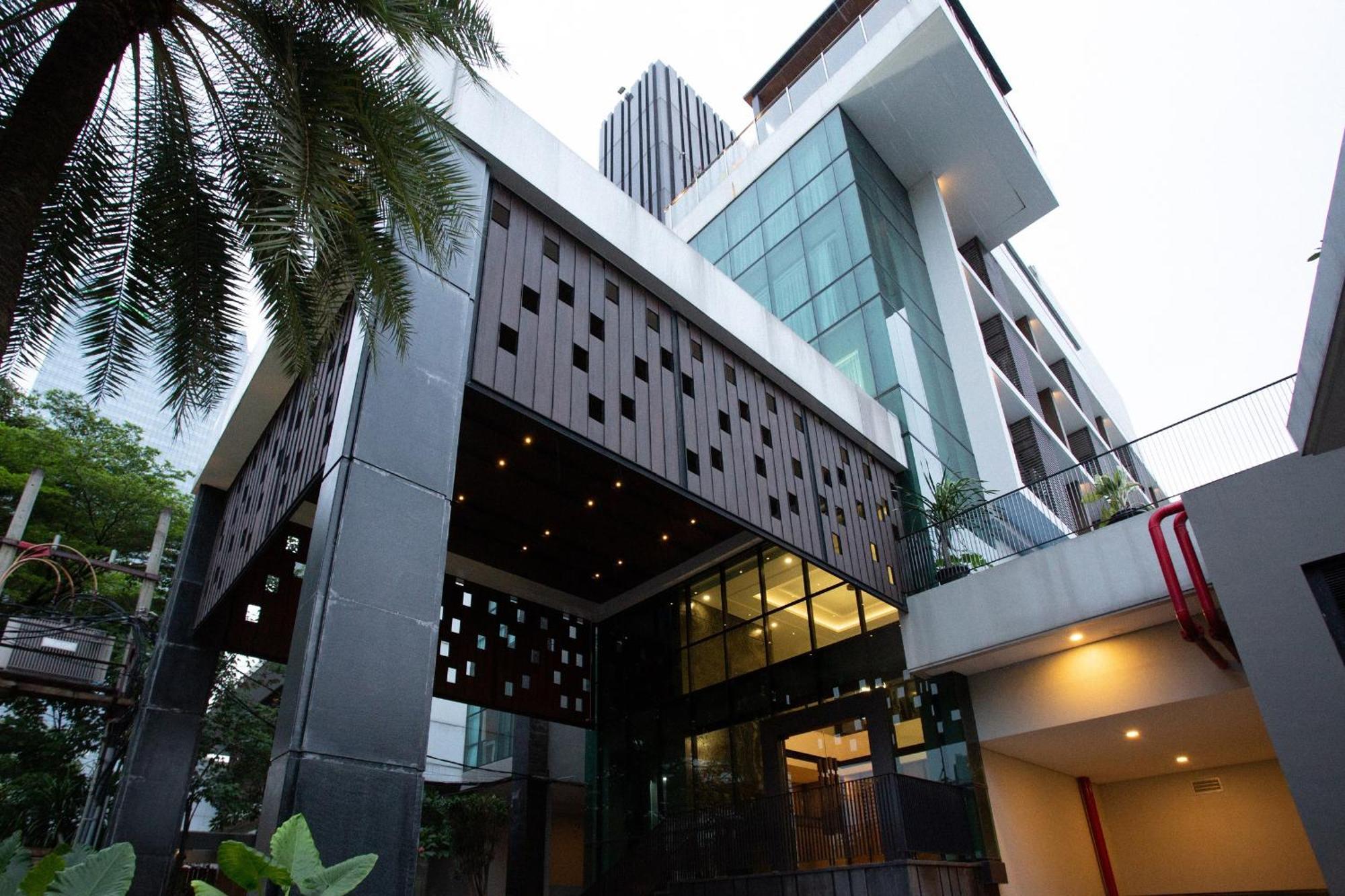 Hotel Avissa 3*
